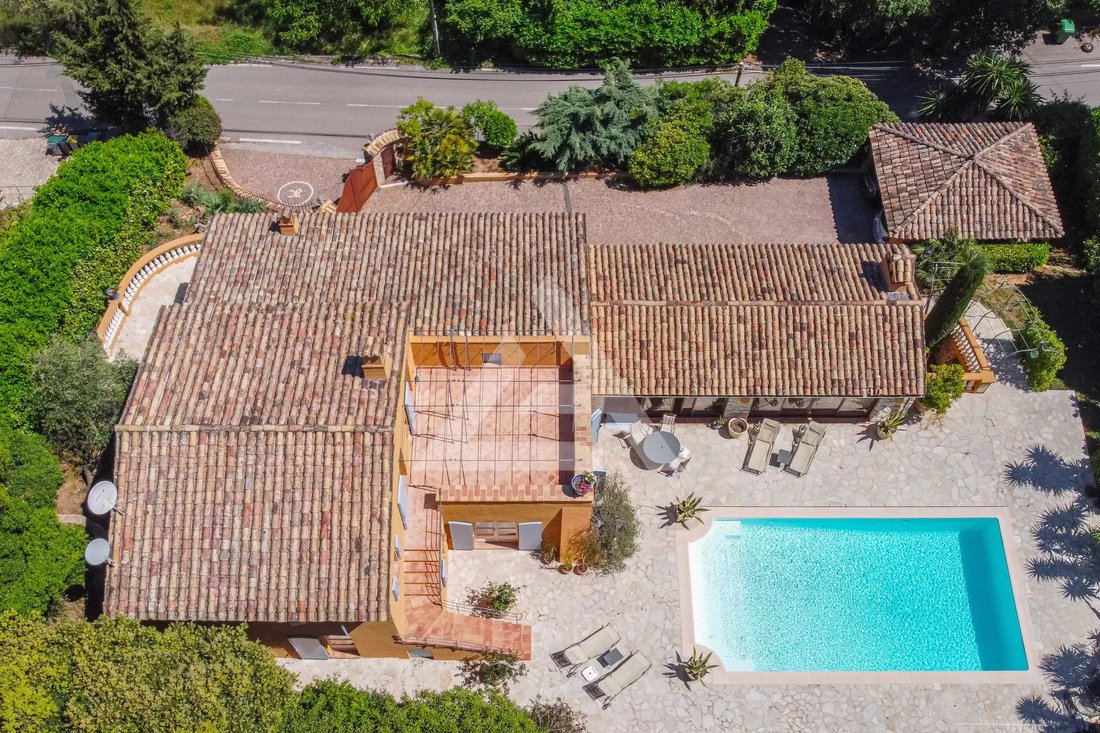 Villa in Saint-Paul-de-Vence, Provence-Alpes-Côte d'Azur, France 4 - 17967374