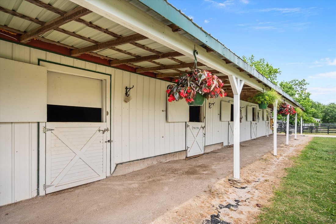 House in Shelbyville, Kentucky, United States 5 - 17967129