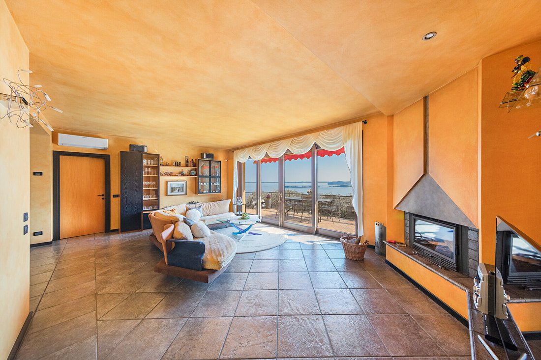 Villa in Gardone Riviera, Lombardy, Italy 5 - 13745775