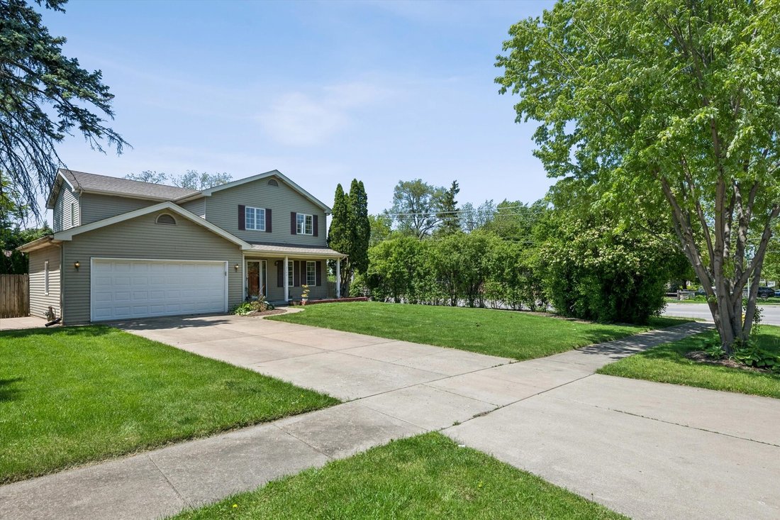 House in Wheaton, Illinois, United States 3 - 17966551