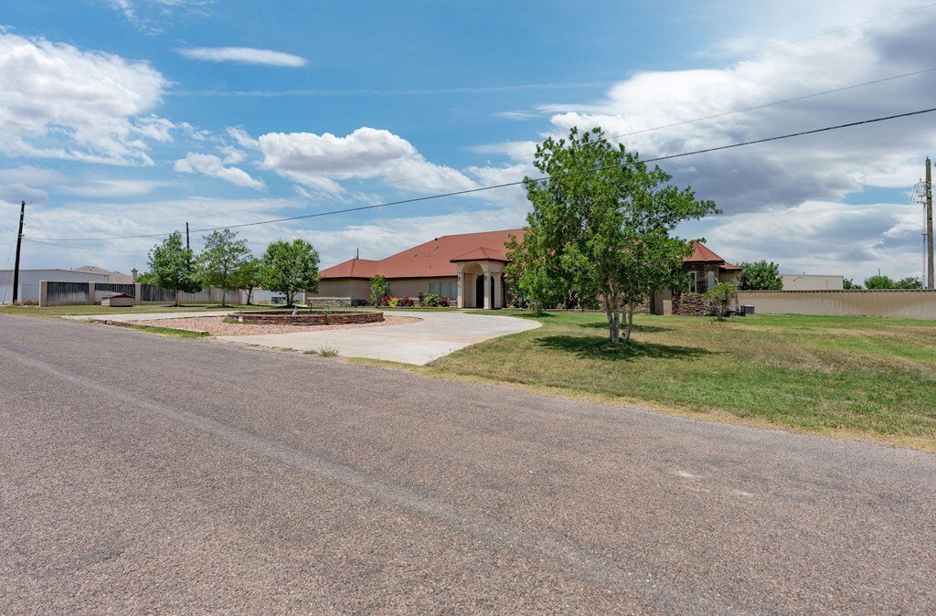 House in West Odessa, Texas, United States 4 - 17070047