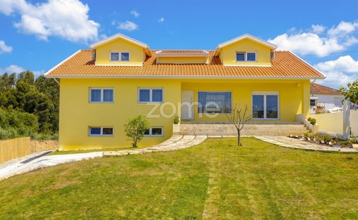House in Pacos de Brandao, Aveiro District, Portugal 1