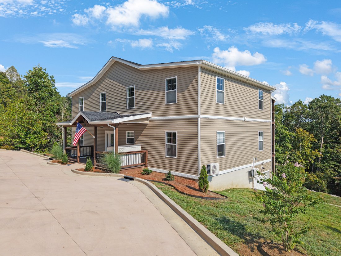 House in Leitchfield, Kentucky, United States 1 - 17966813