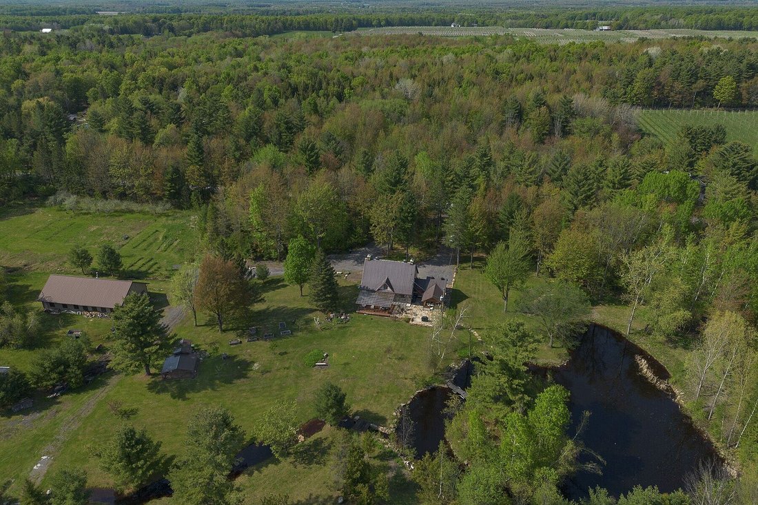 House in Hinchinbrooke, Quebec, Canada 3 - 17051659