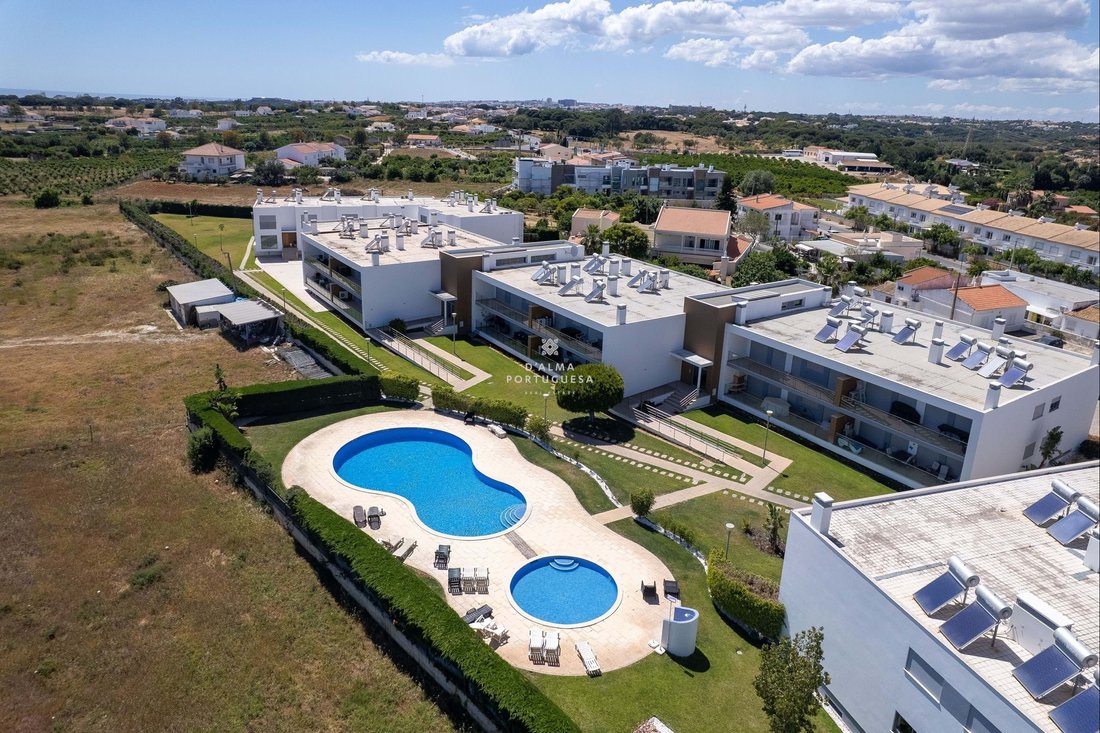 Villa in Olhos de Agua, Algarve, Portugal 1 - 17965421