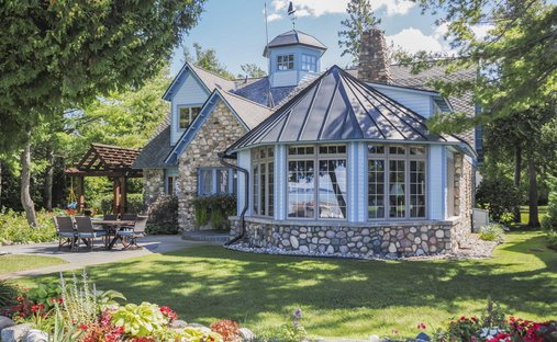 House in Mackinaw City, Michigan, United States 1