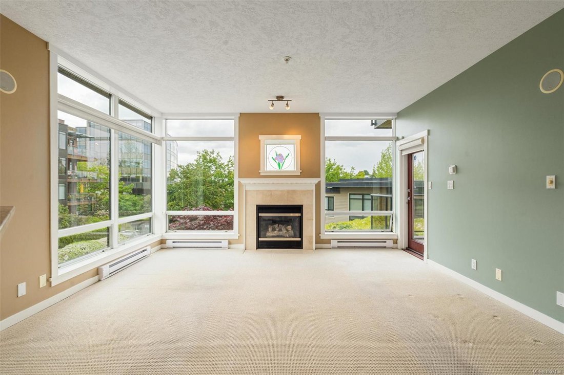 Condo in Victoria, British Columbia, Canada 5 - 17970004