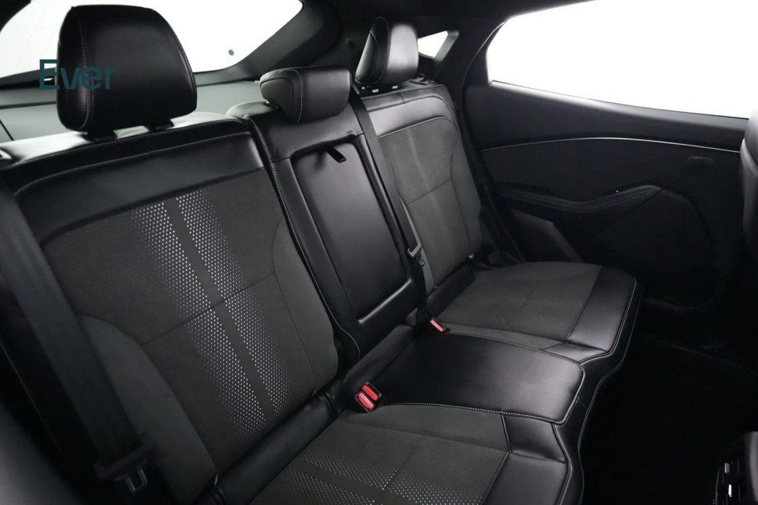 Suv in San Francisco, CA, United States 5 - 17927627