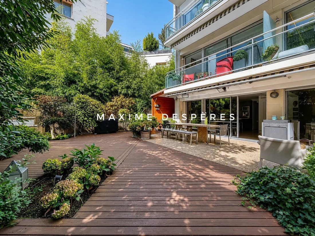 Apartment in Saint James-Général Koenig, Neuilly-sur-Seine, France 2 - 16136240