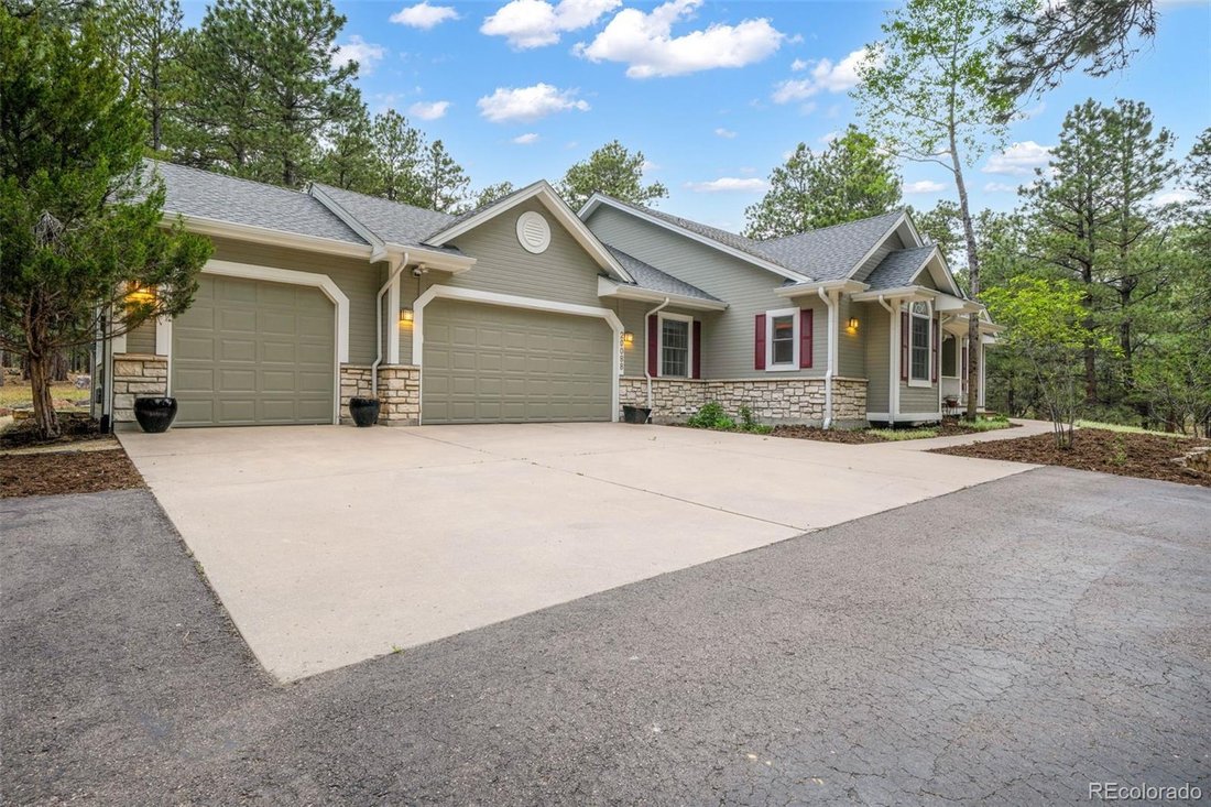 House in Colorado Springs, Colorado, United States 2 - 17969019