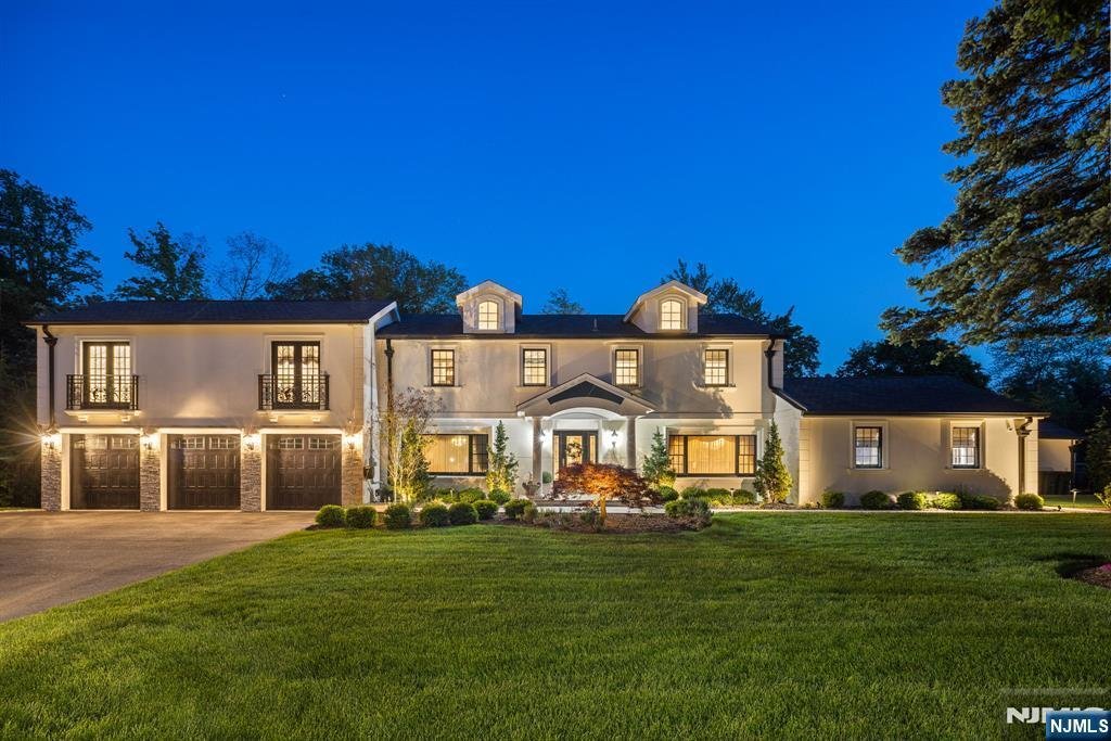 House in Montvale, New Jersey, United States 4 - 17970446