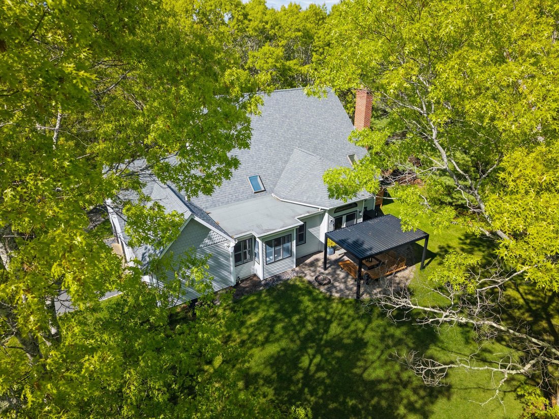 Hampton Bays, New York, United States 4 - 17930051