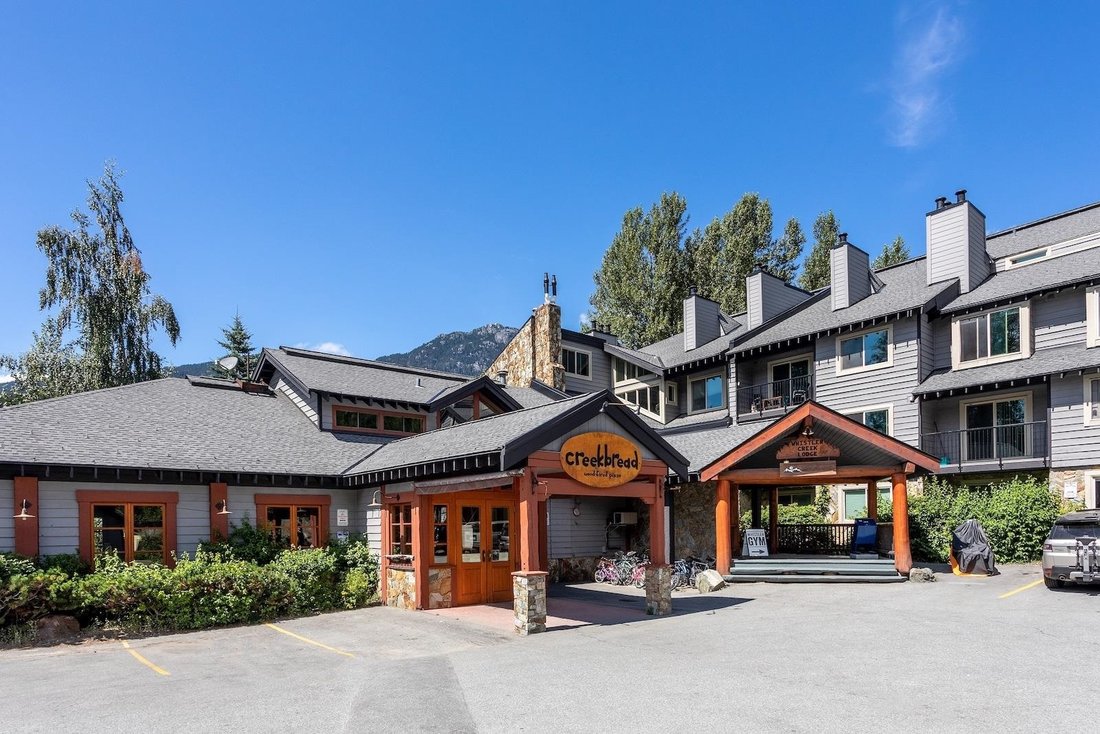 Condo in Whistler, British Columbia, Canada 1 - 17970078