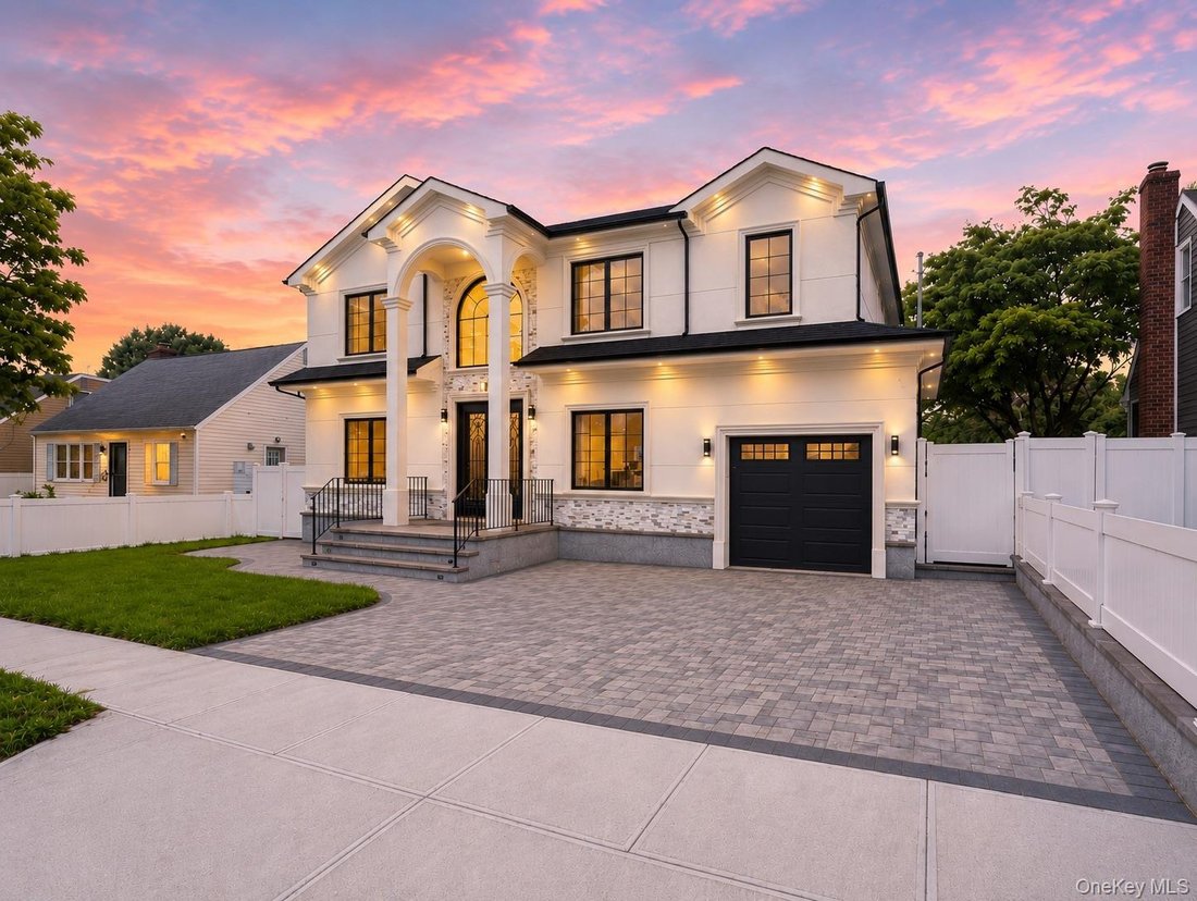 House in Hicksville, New York, United States 1 - 17972285