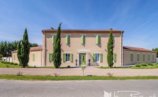 Villa in Grand Centre, Albi, France 1