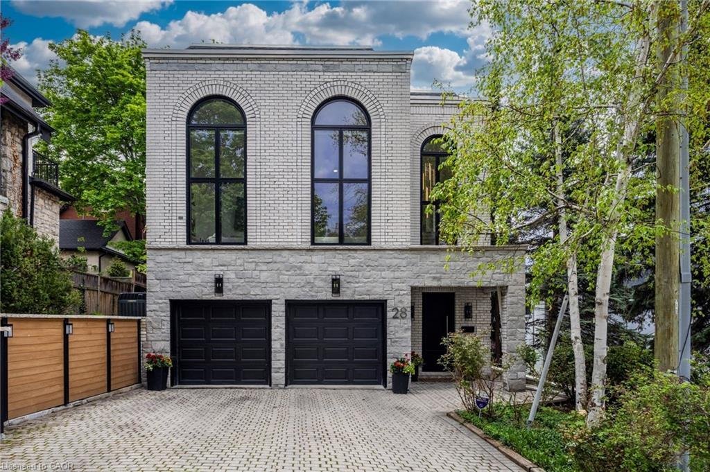 House in Hamilton, Ontario, Canada 2 - 17967733