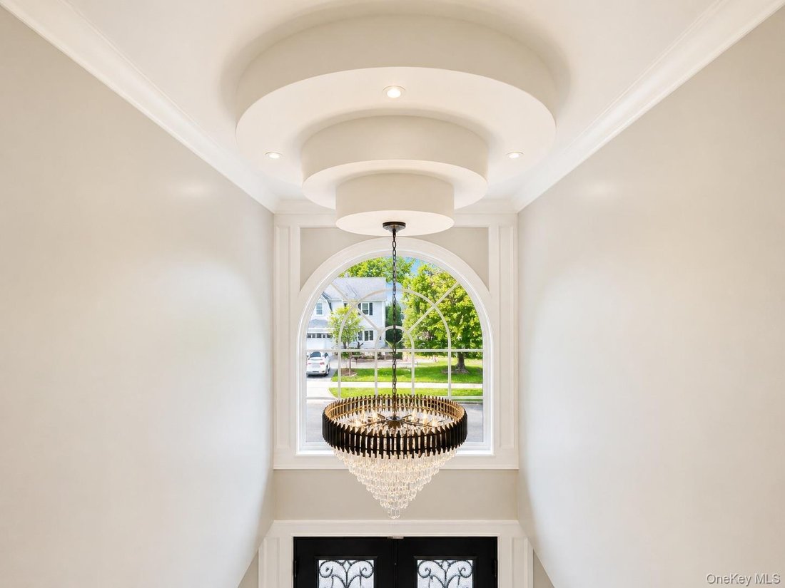 House in Hicksville, New York, United States 4 - 17972285