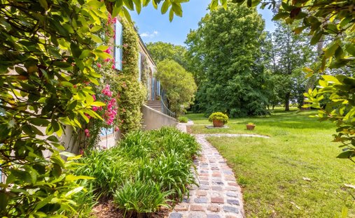 House in Yvrac, Nouvelle-Aquitaine, France 1