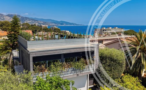 Villa in Village-Cros de Caste-Coupiere-Mont Gros, Roquebrune-Cap-Martin, France 1