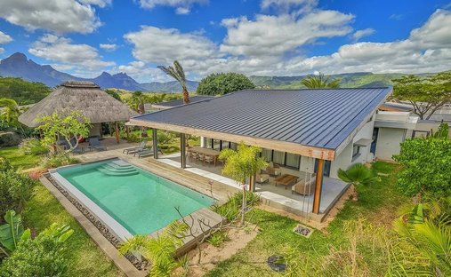 Villa in Tamarin, Rivière Noire District, Mauritius 1
