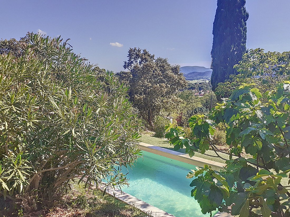 Villa à La Roquebrussanne, Provence-Alpes-Côte d'Azur, France 1 - 17970415