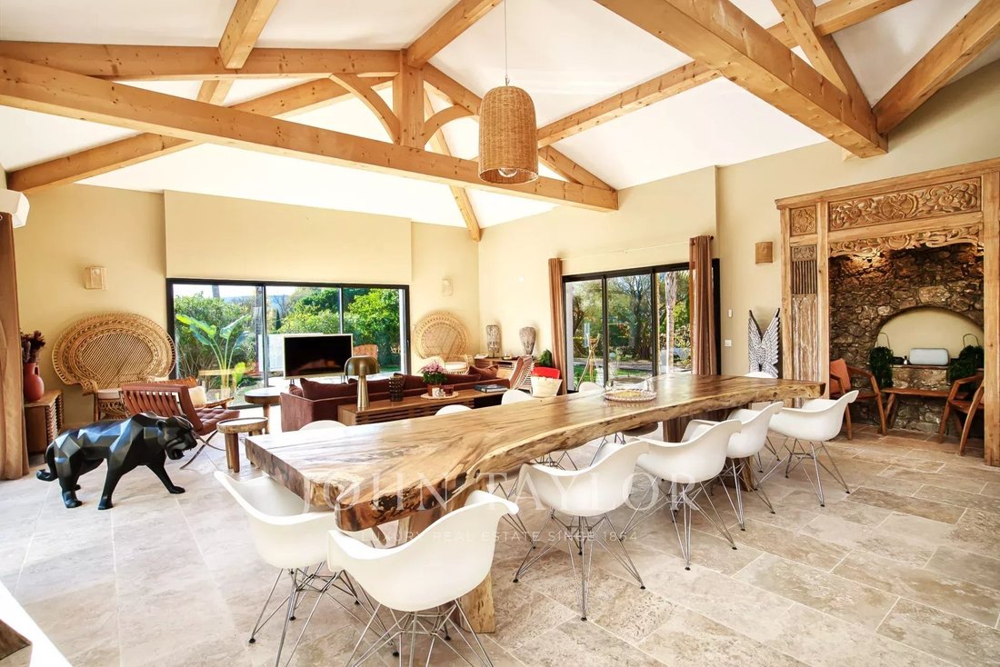 Estate in Grimaud, Provence-Alpes-Côte d'Azur, France 3 - 17965834