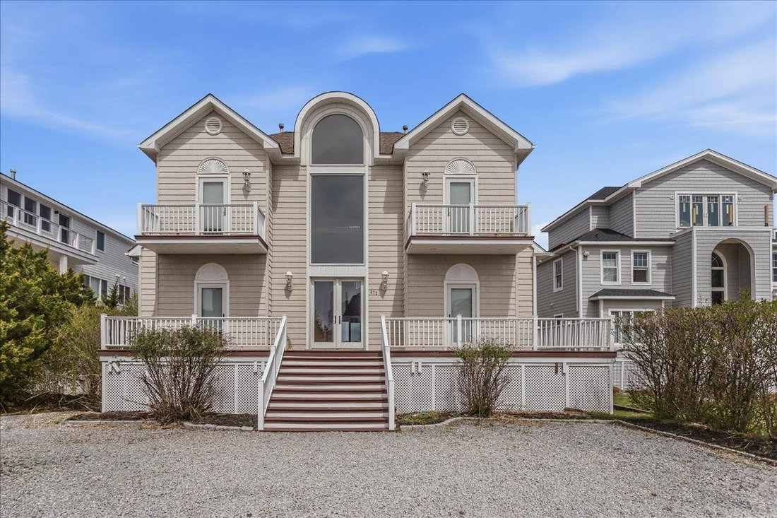 Westhampton Beach, New York, United States 2 - 17966967