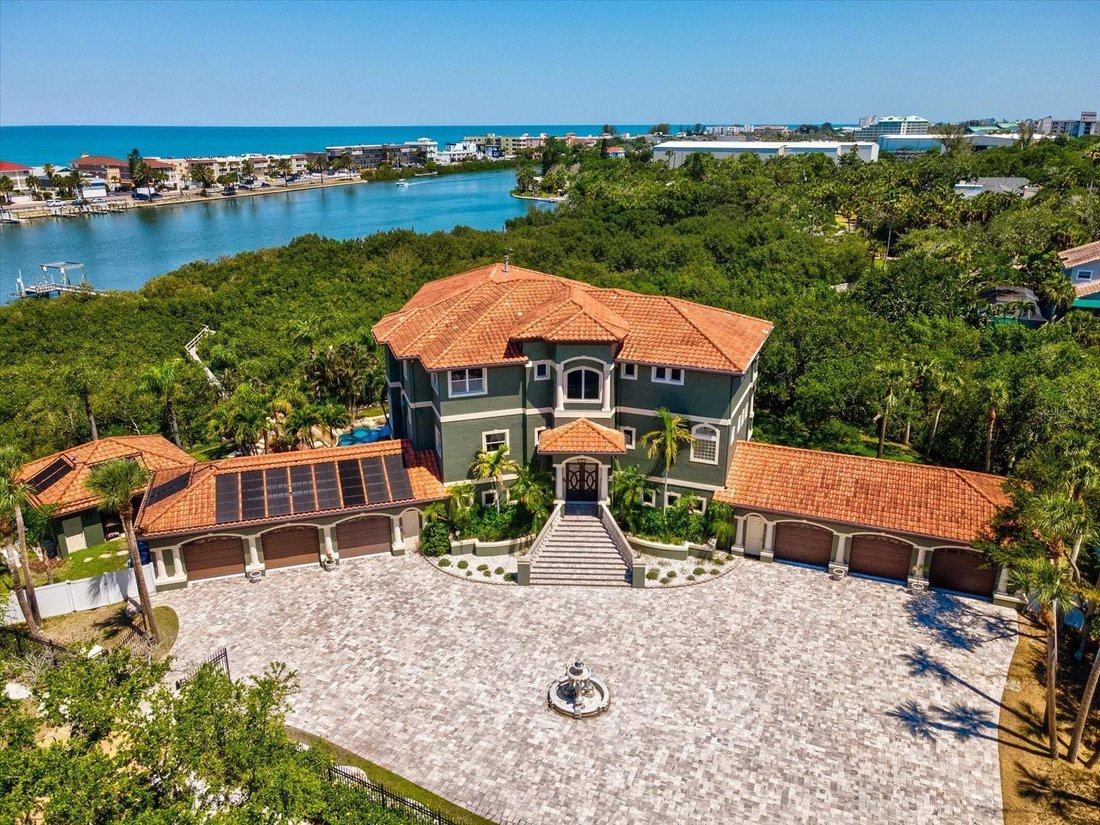 House in Largo, Florida, United States 1 - 17969991