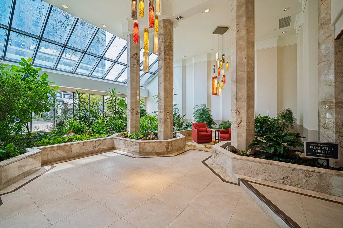 Condo in Oakville, Ontario, Canada 3 - 17971741