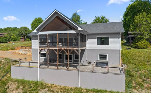 House in Candler, North Carolina, United States 1