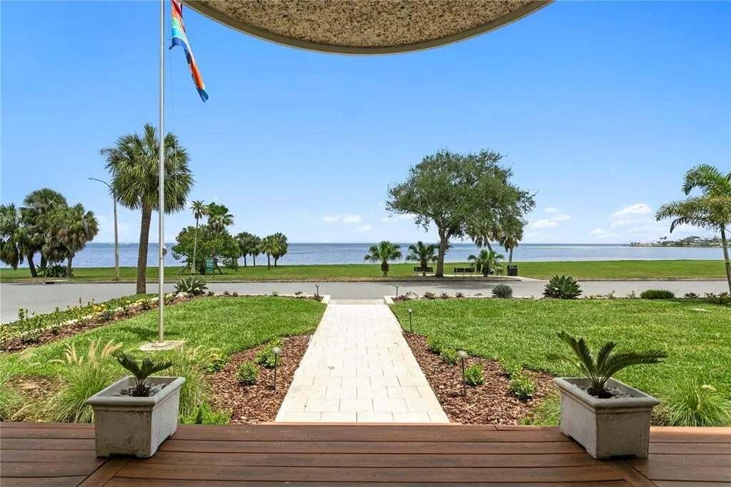 House in St. Petersburg, Florida, United States 1 - 17971364