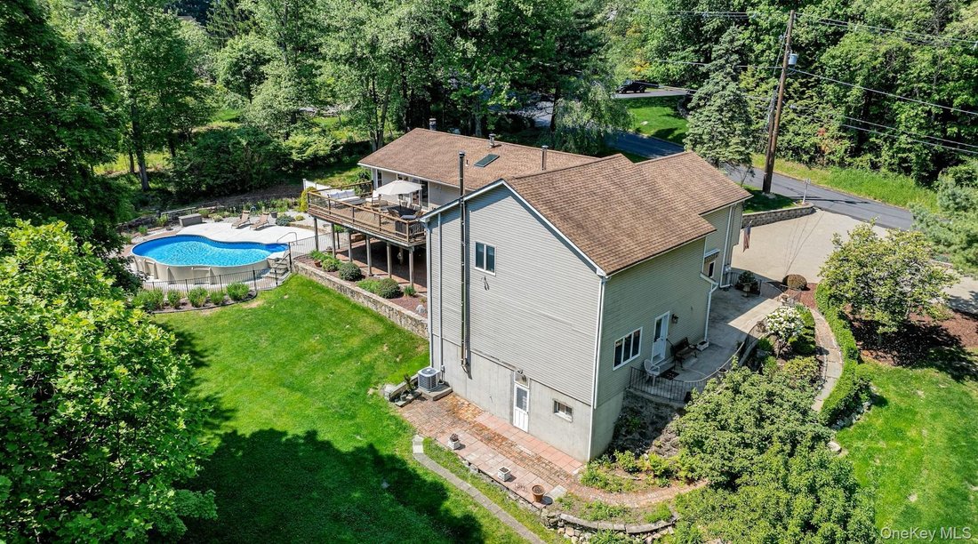 House in Carmel Hamlet, New York, United States 3 - 17490487