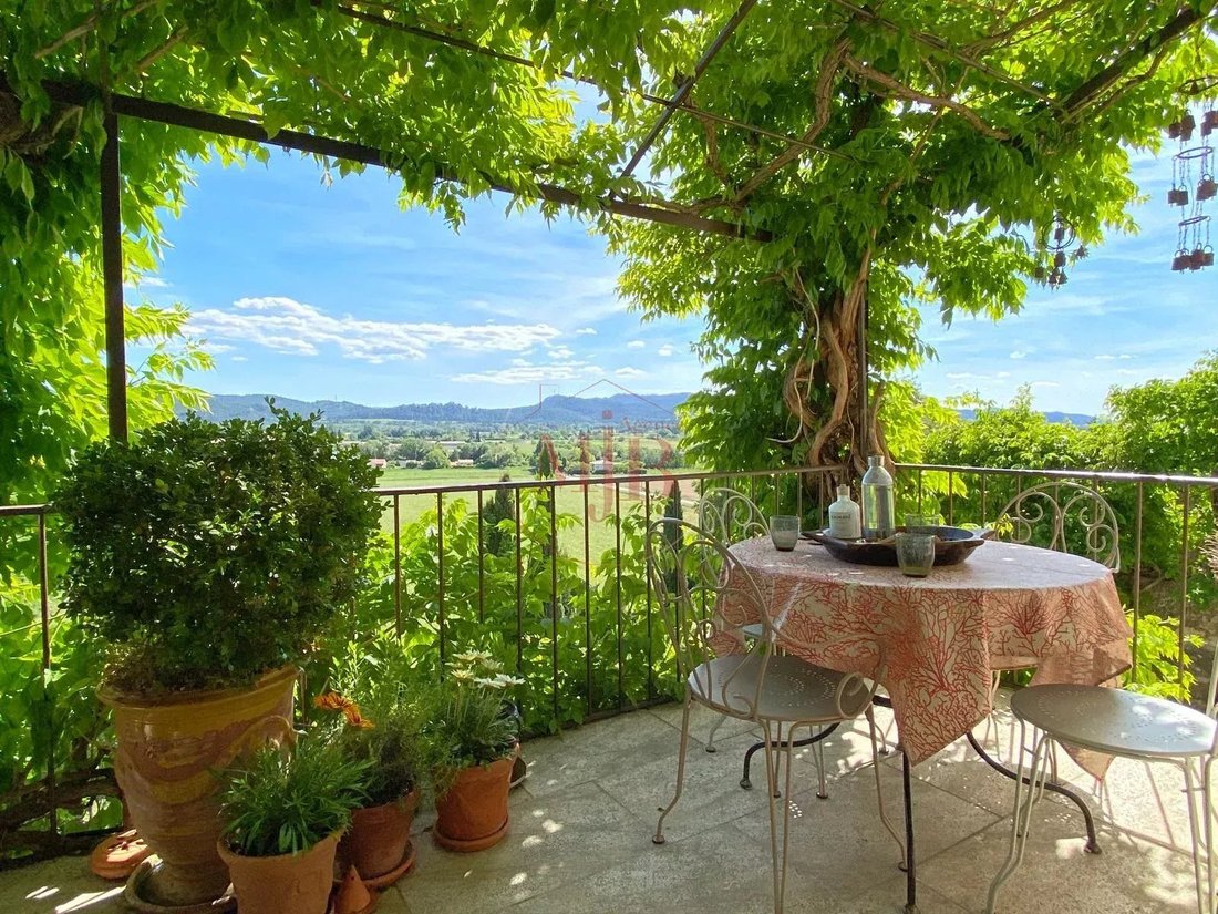 House in Cadenet, Provence-Alpes-Côte d'Azur, France 2 - 17381452