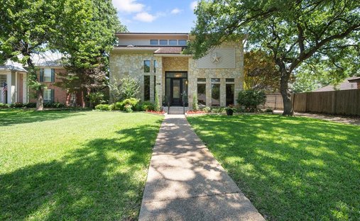 House in Arlington, Texas, United States 1