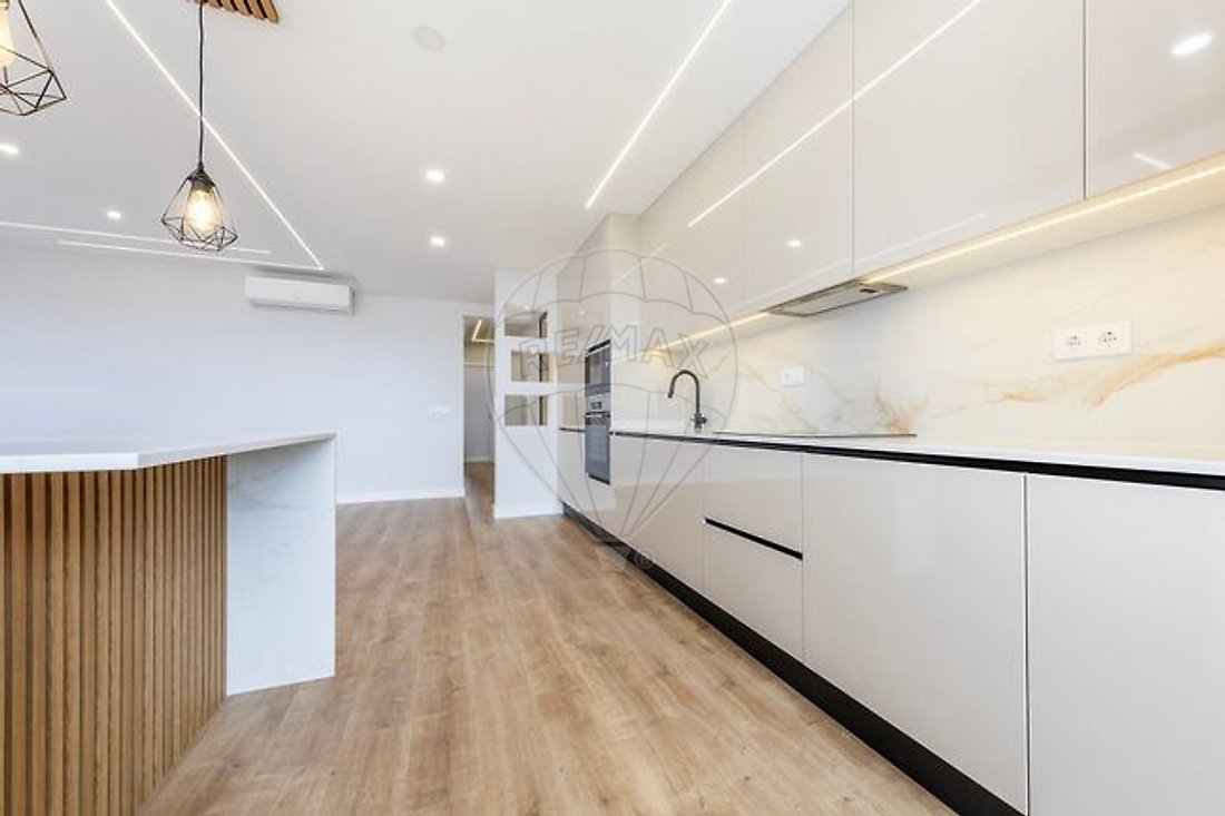 Apartment in Alfragide, Lisbon, Portugal 1 - 17966828