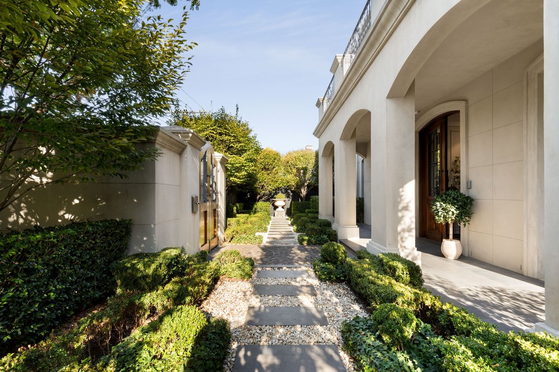 House in Brighton, Victoria, Australia 4 - 17971385
