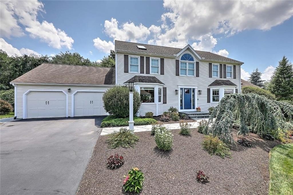 House in Cumberland, Rhode Island, United States 3 - 17971248