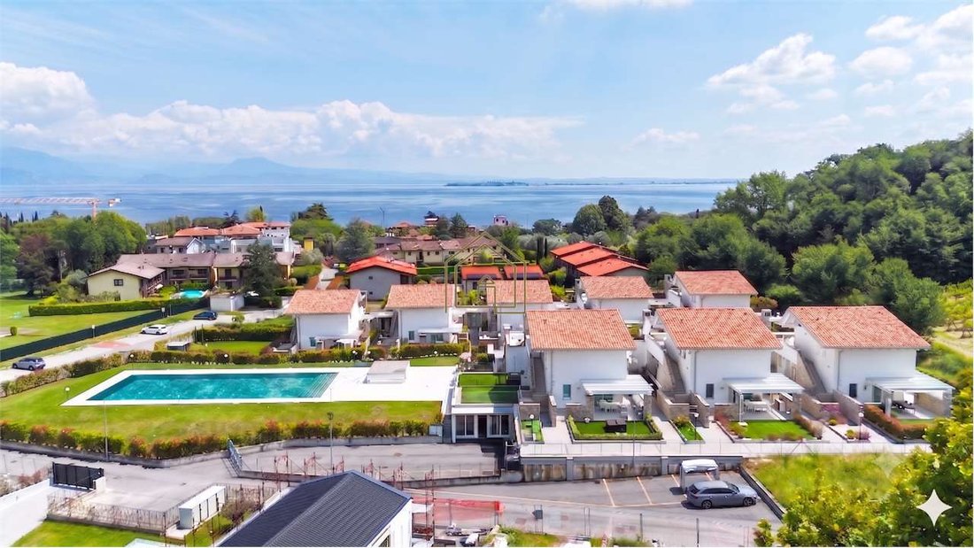 Apartment in Padenghe sul Garda, Lombardy, Italy 5 - 17968531