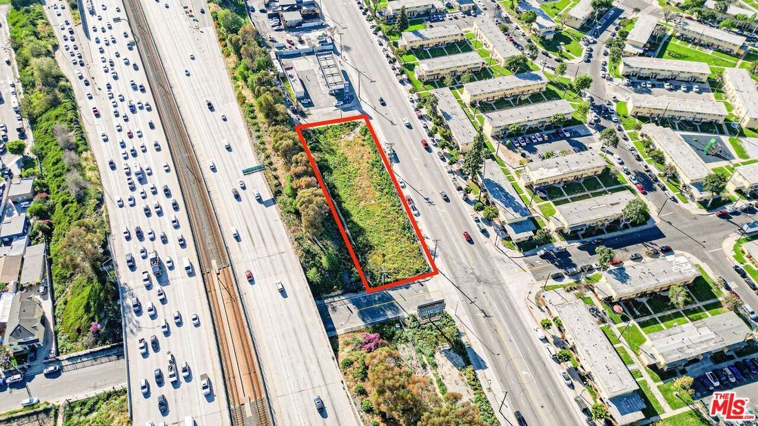Land in Los Angeles, California, United States 5 - 17970527