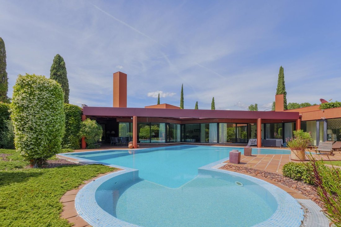 Villa in Somosaguas, Pozuelo de Alarcon, Comunidad de Madrid 3 - 17966646