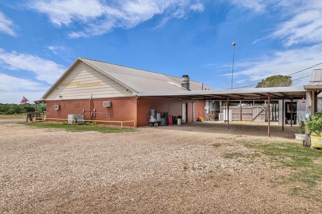 House in Hallsburg, Texas, United States 4 - 17966613
