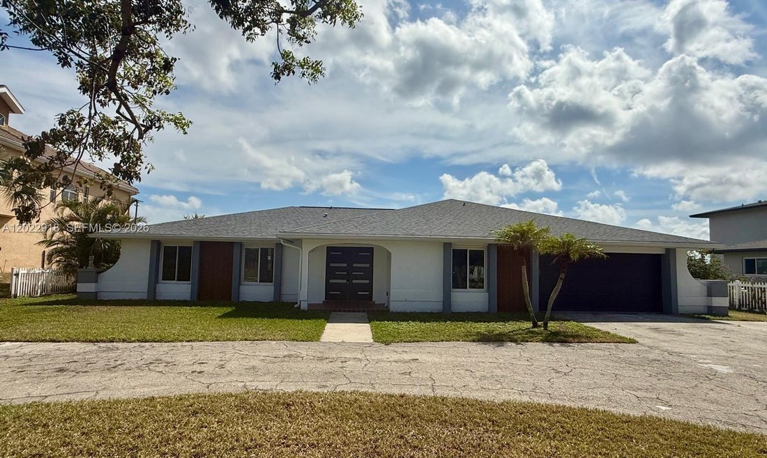 House in North Fort Myers, Florida, United States 3 - 17968666