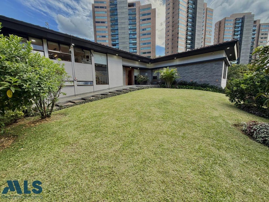 House in Medellín, Antioquia, Colombia 1 - 17972316