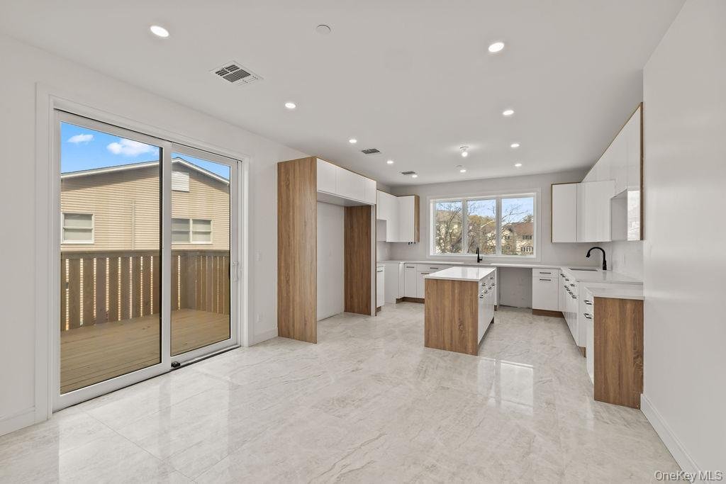 Condo in Airmont, New York, United States 5 - 17967716