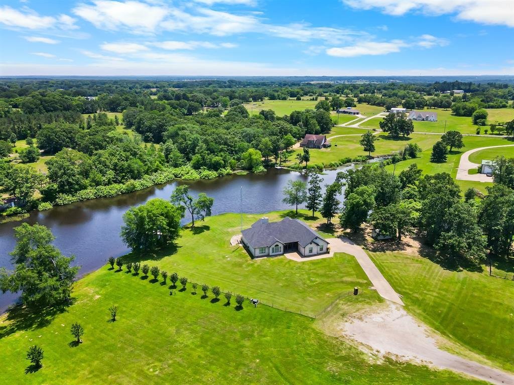 House in Grand Saline, Texas, United States 3 - 17966603