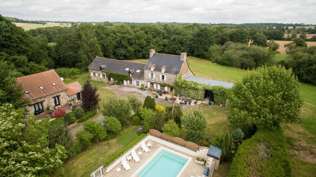Estate in Centre Ville, Pontivy, France 4 - 17970041