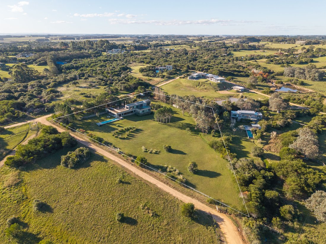 Finca in Chacras de Medellin Sur Lac, Maldonado Department, Uruguay 2 - 17970262