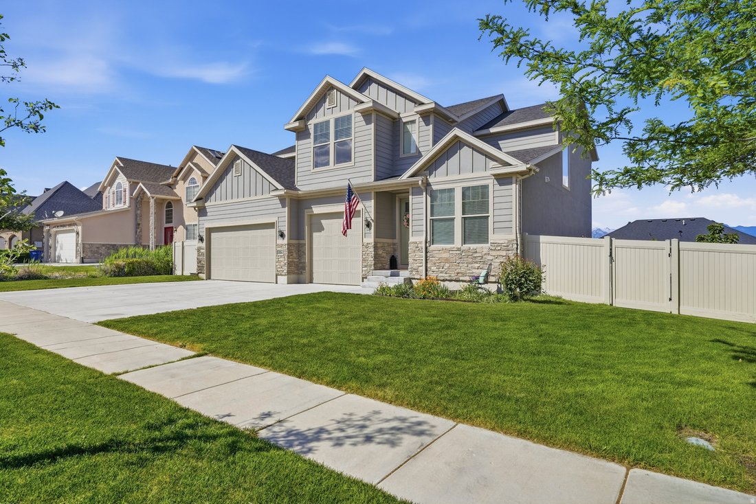 Saratoga Springs, Utah, United States 2 - 17968131