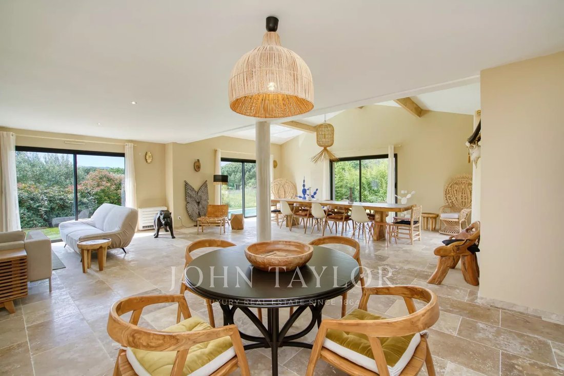 Villa in Grimaud, Provence-Alpes-Côte d'Azur, France 2 - 17965831