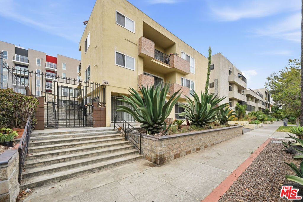 Los Angeles, California, United States 1 - 17953757